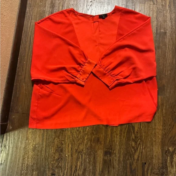 J Crew festive top for the holidays, Valentine & travel - Picture 5 of 6